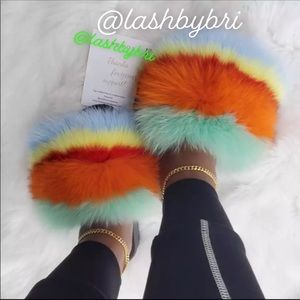 Faux-fur slippers